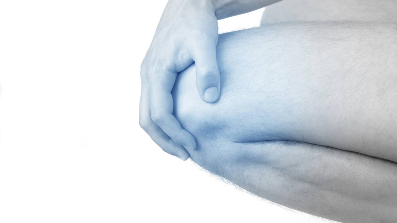 Dor no joelho durante clima frio