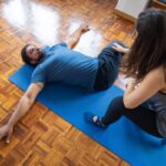 Sessão de RPG Reeducação Postural Global em clínica de fisioterapia em Bacacheri, Curitiba